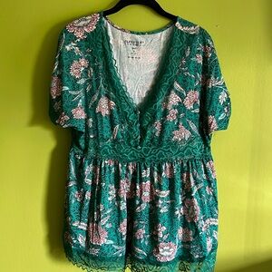 NWOT Torrid Green Floral Boho Stretch Babydoll Top Shirt Blouse Size 0 12/L